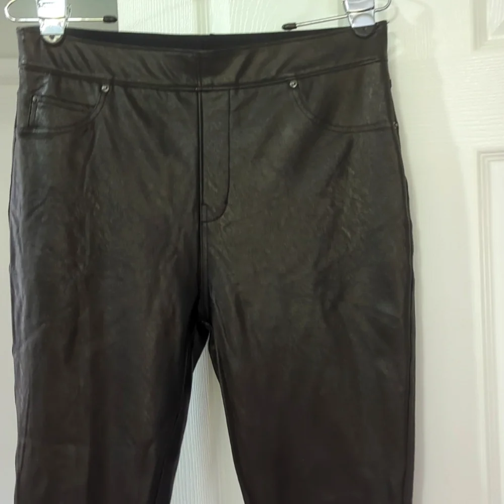 EUC Spanx Leather Like Skinny Ankle Large Pants LP